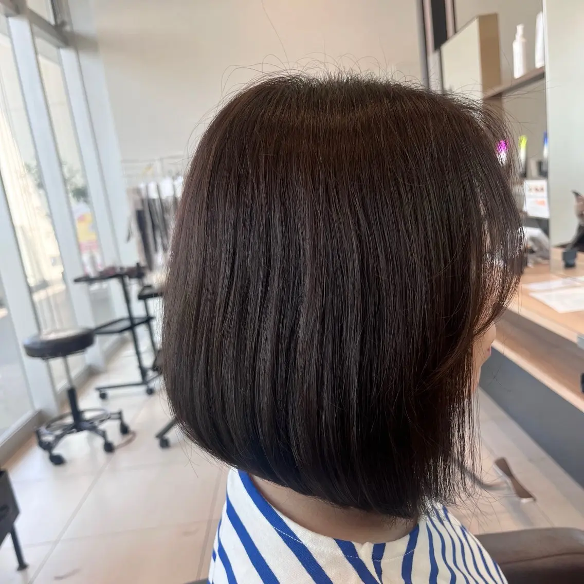 ミディアム ボブ カット 井上 さくらのヘアスタイル