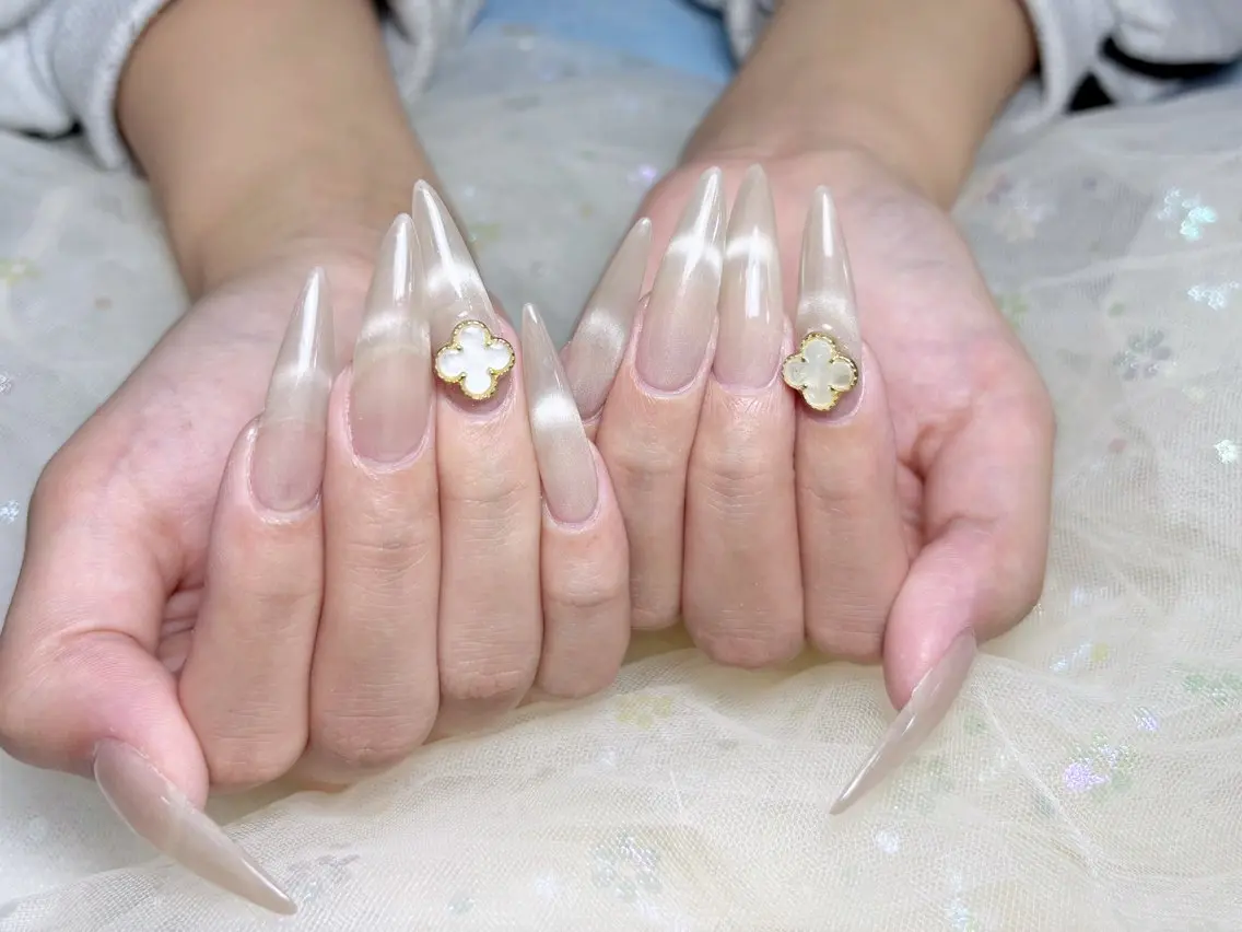 ネイル ハンドネイル H3 Nail Tsuki🦋💙のネイルデザイン