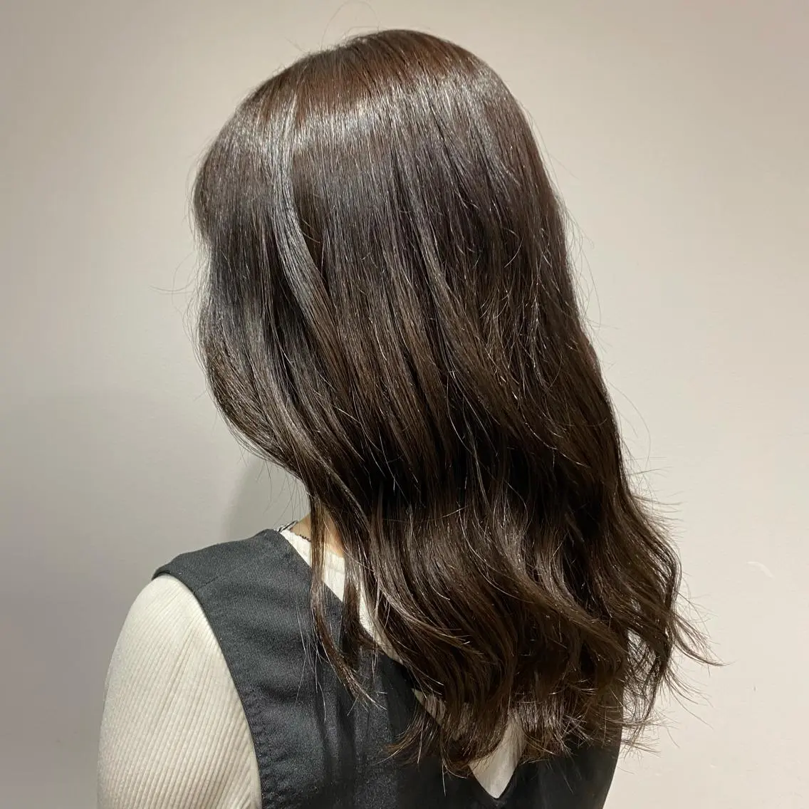 セミロング カラー グレージュ 増子 祐太朗のヘアスタイル
