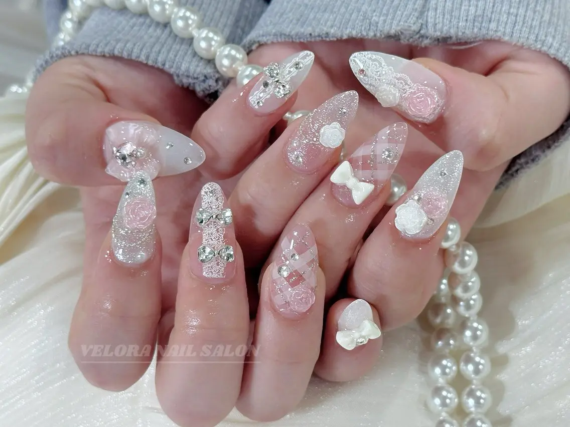 ネイル 長さ出し フレンチネイル ジェルネイル キラキラネイル 韓国ネイル ハンドネイル RINA NAILのネイルデザイン