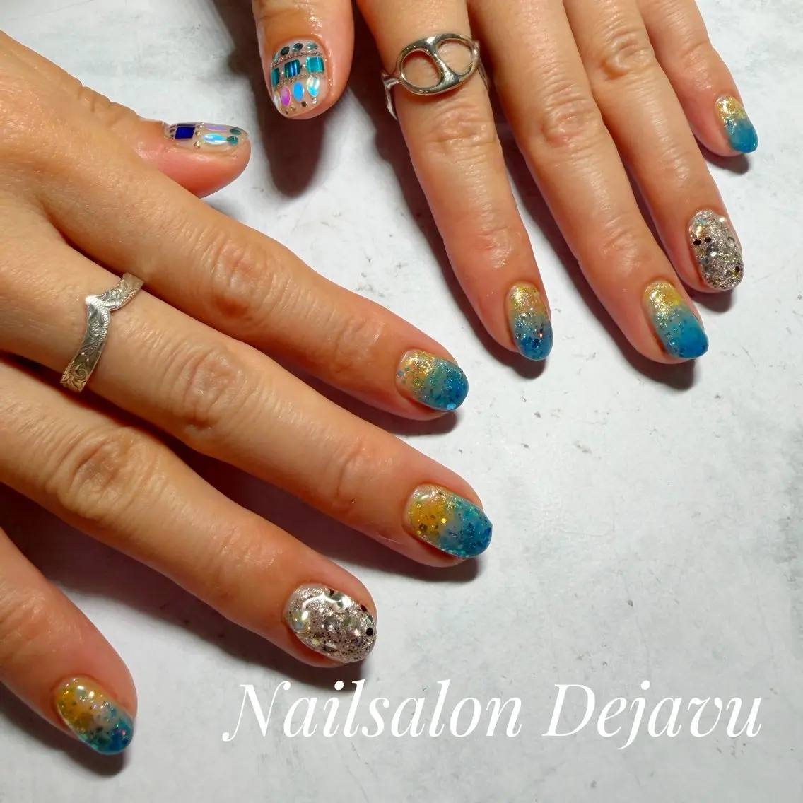 ネイル キラキラネイル 持ち込み ハンドネイル Nail salon Dejavu 🌿のネイルデザイン