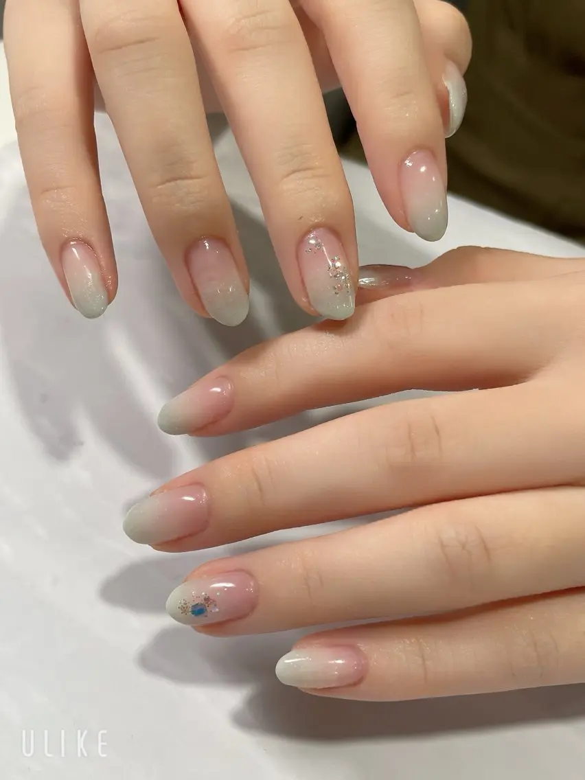 ネイル グラデーション キラキラネイル ラメ(グリッター) ハンドネイル 梶原 久美のネイルデザイン