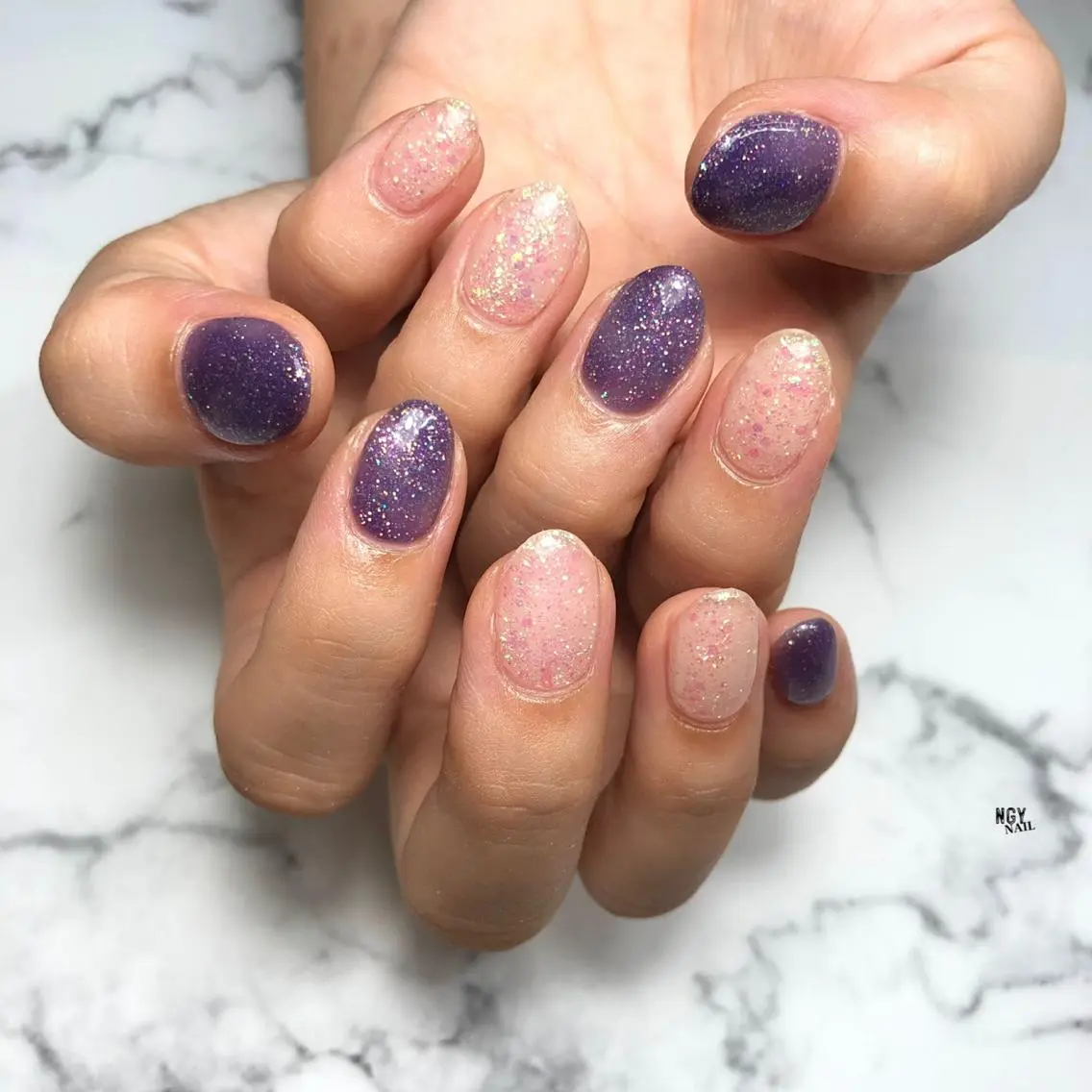 ネイル クリアネイル ジェルネイル ホログラムネイル 韓国ネイル ワンカラーネイル ハンドネイル NAIL NOWのネイルデザイン