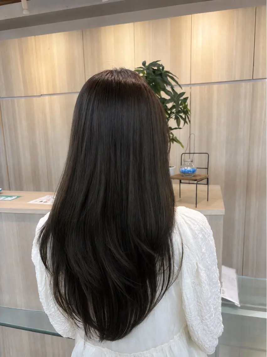 セミロング カット ヘアカラー 山本 琴音のヘアスタイル