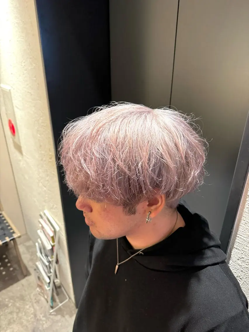 ショート カラー メンズ シルバー ホワイトシルバー ブリーチ/パーマ特化 片平和寿のヘアスタイル
