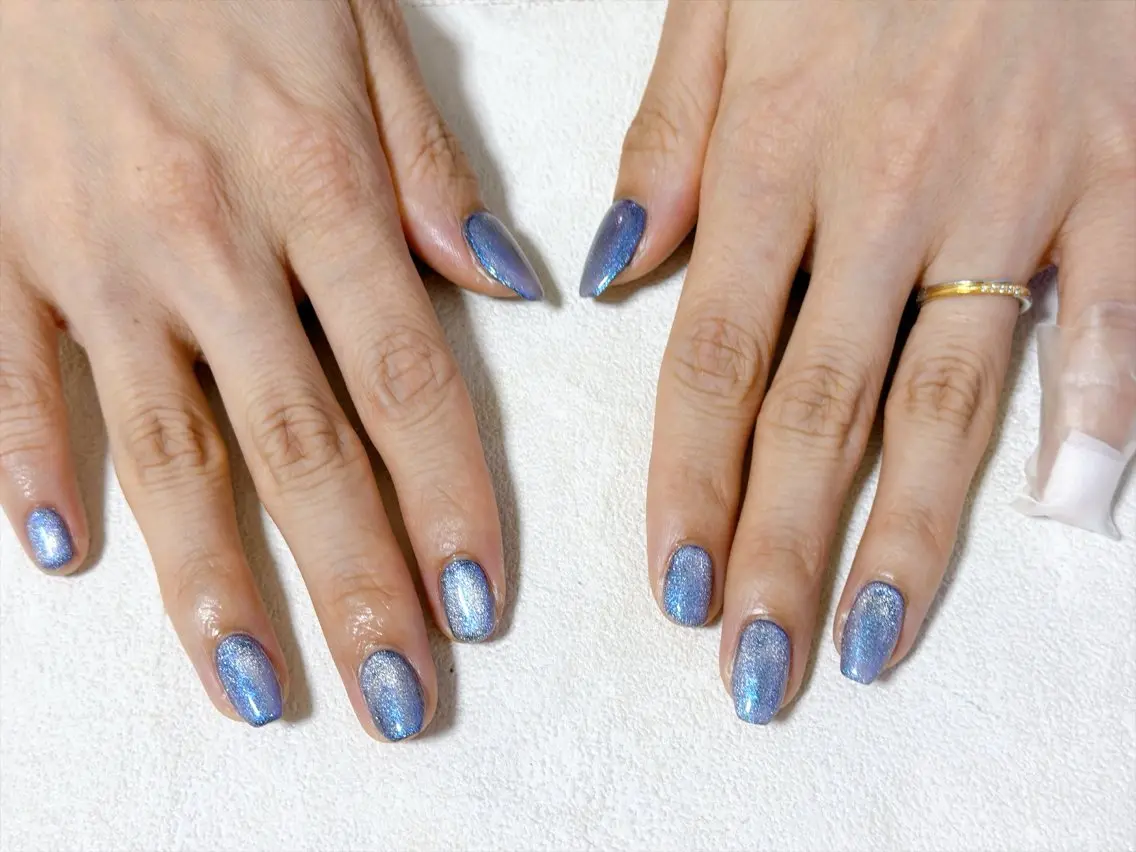 ネイル オーロラネイル フットネイル フレンチネイル ジェルネイル キラキラネイル ハンドネイル mogunail &blowのネイルデザイン
