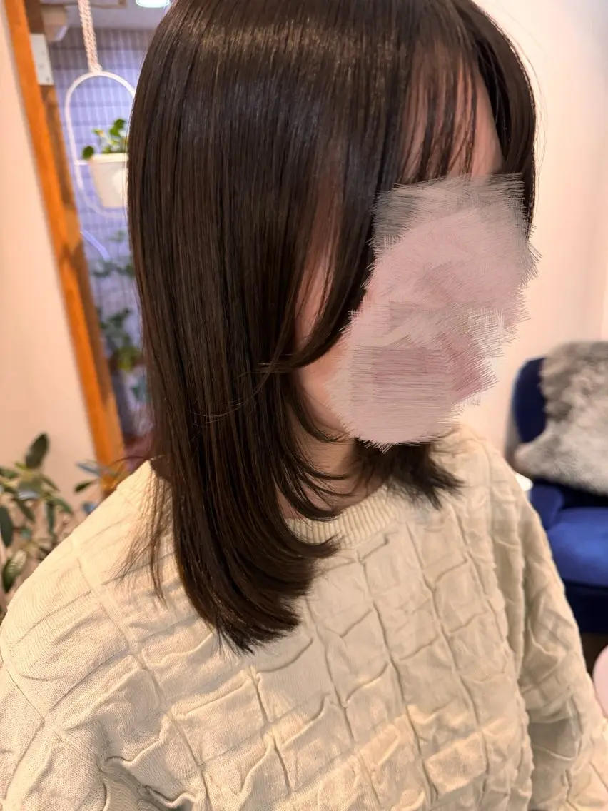 ミディアム レイヤーカット 《PARAGO緑橋》 内田美結のヘアスタイル