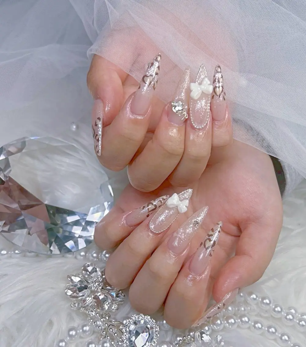 ネイル アートネイル オーロラネイル チークネイル 長さ出し フットネイル Miya _nailのネイルデザイン