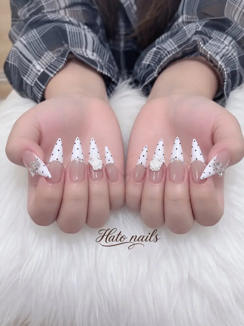 ロング 韓国風ヘア ハンドネイル Hato Nailsのネイルデザイン