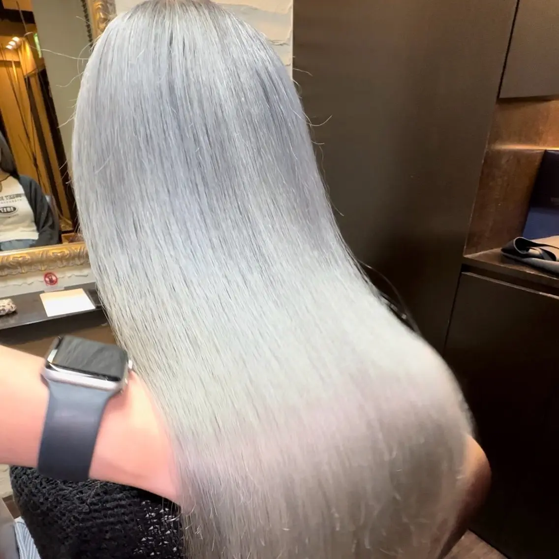 カラー 小森谷 美和のヘアスタイル
