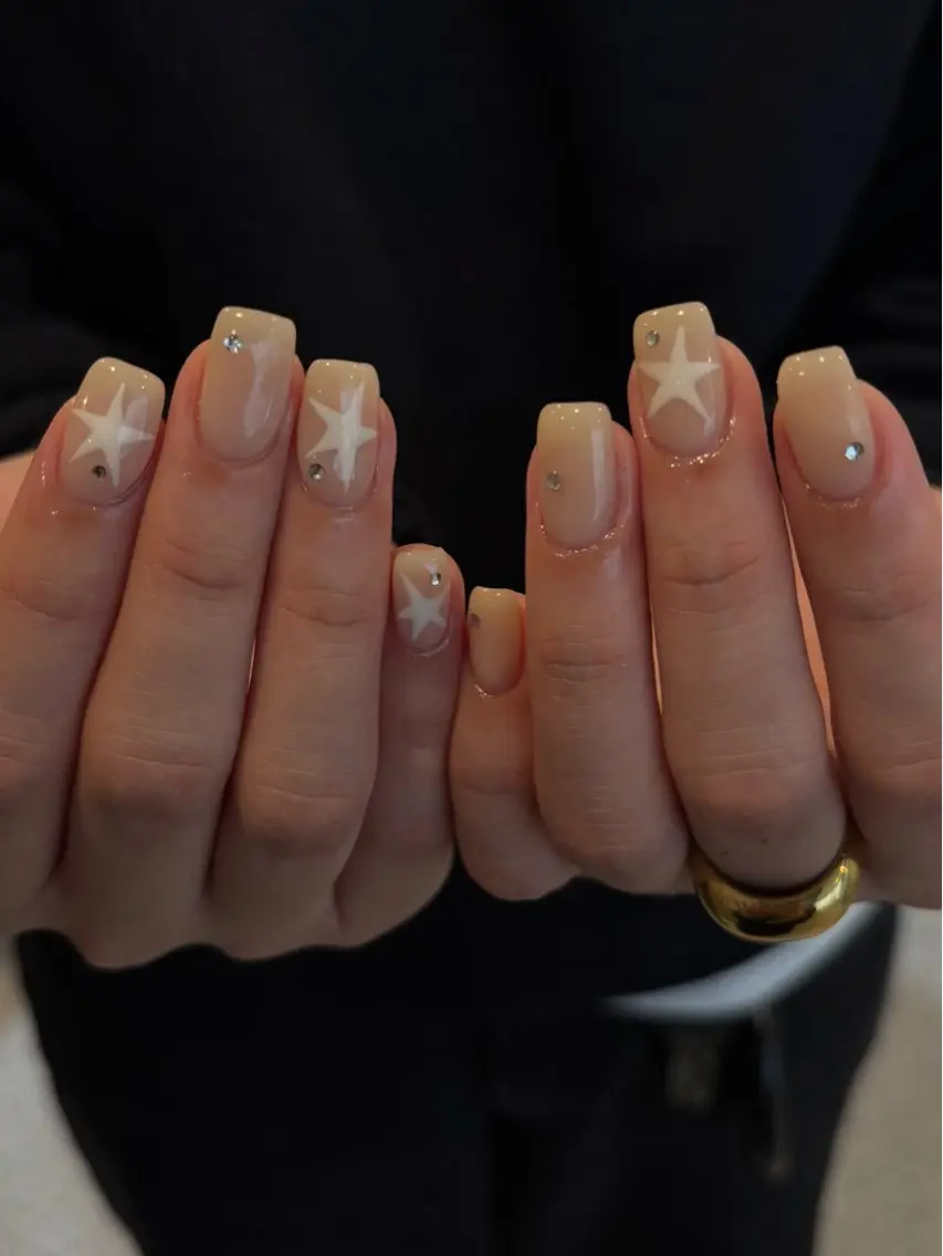 ネイル 韓国ネイル ニュアンスネイル ハンドネイル nao＿nail .929のネイルデザイン