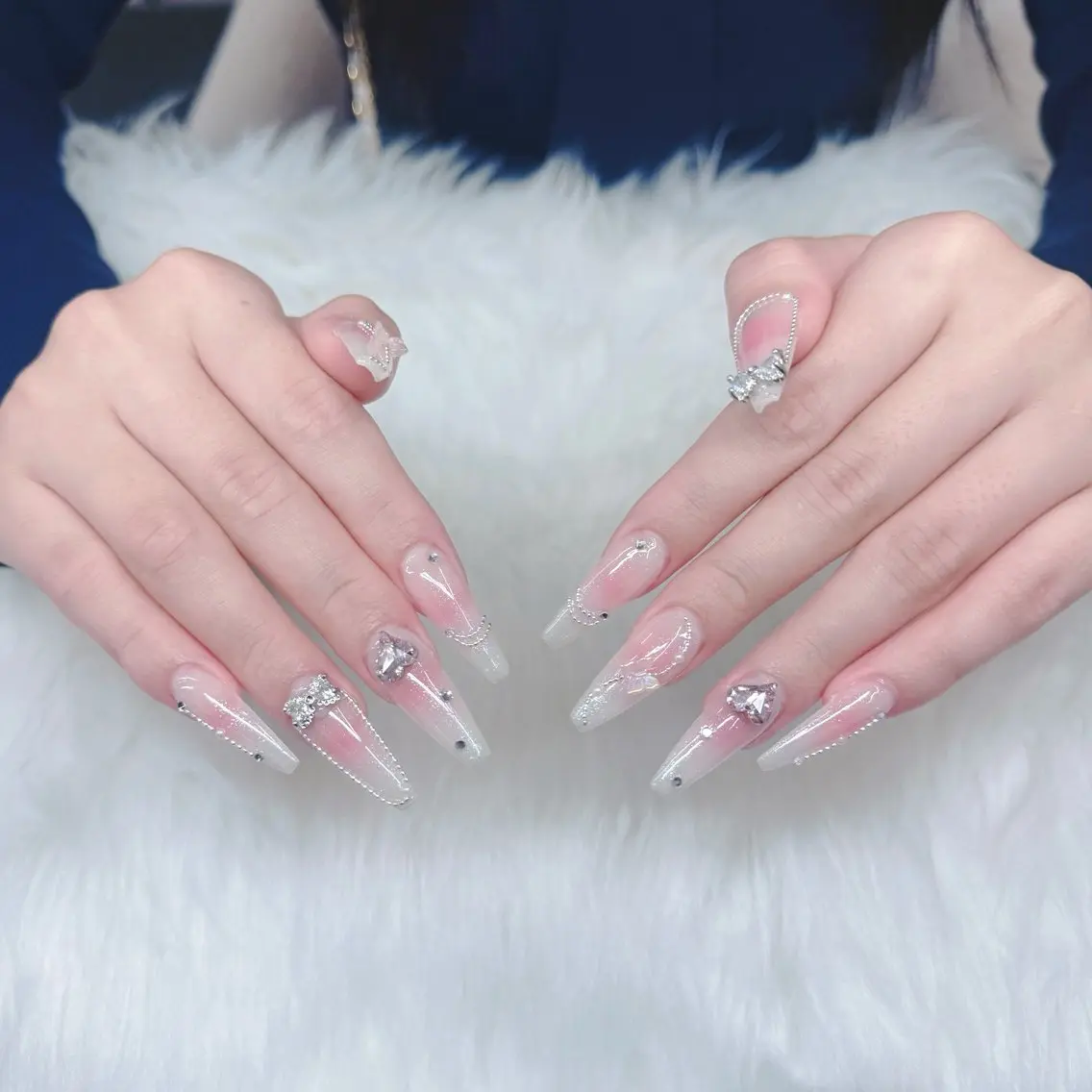 ネイル 韓国ネイル ロングネイル ネイルチップ ワンホンネイル ハンドネイル GOHOUBI Nail 心斎橋店のネイルデザイン