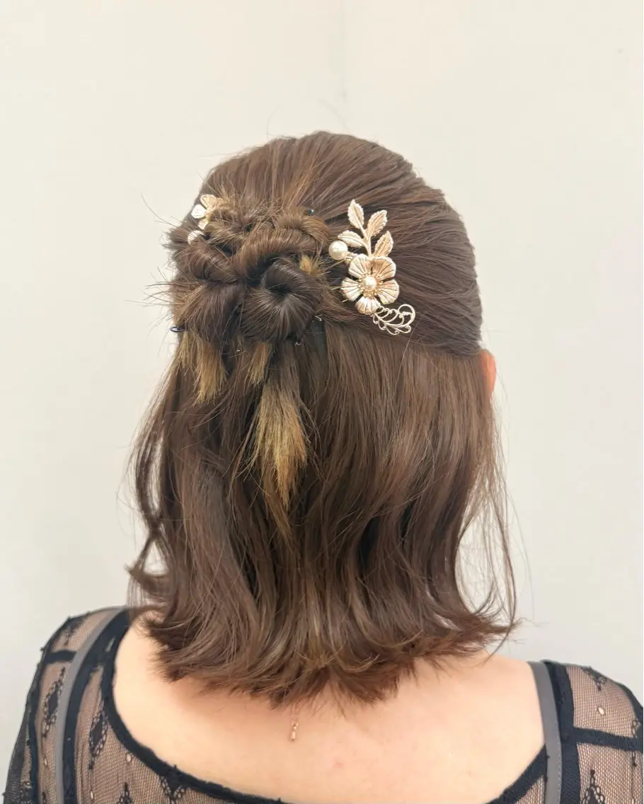 ミディアム ヘアアレンジ ハーフアップ デート ヘアセット 浦辻 夏紀のヘアスタイル