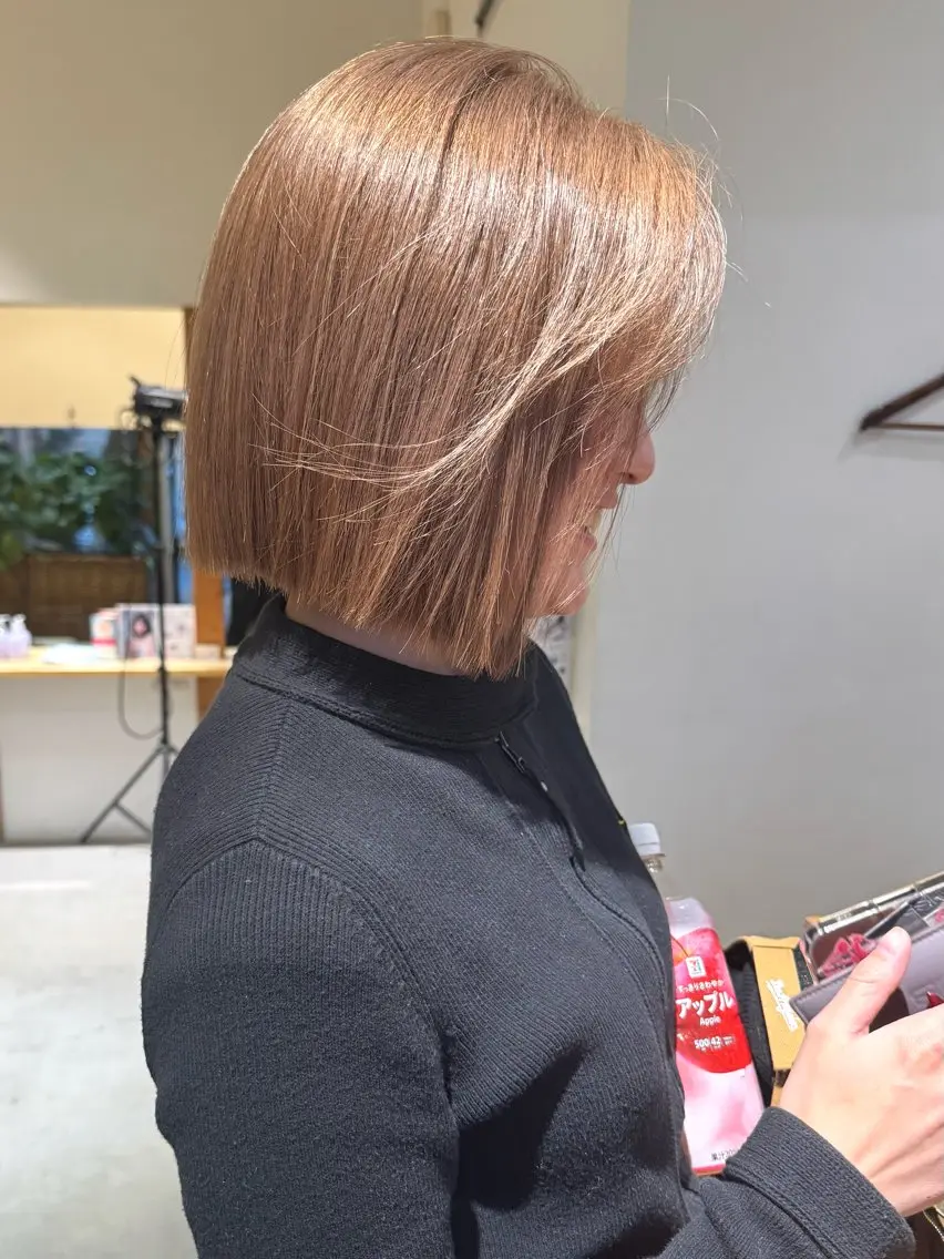 ショート 切りっぱなしボブ ボブ カット ヘアカラー 中西 倖 美髪カラー /透明感カラーのヘアスタイル