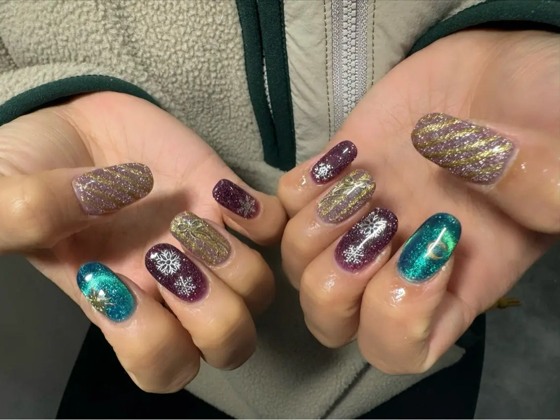 ネイル LAVISH 大和店 emi･:*+のネイルデザイン