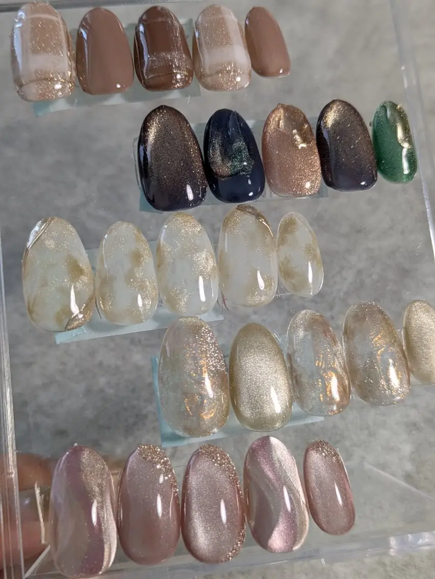 ネイル マグネットネイル ミラーネイル ニュアンスネイル Nail Salon   AO✳Emiのネイルデザイン
