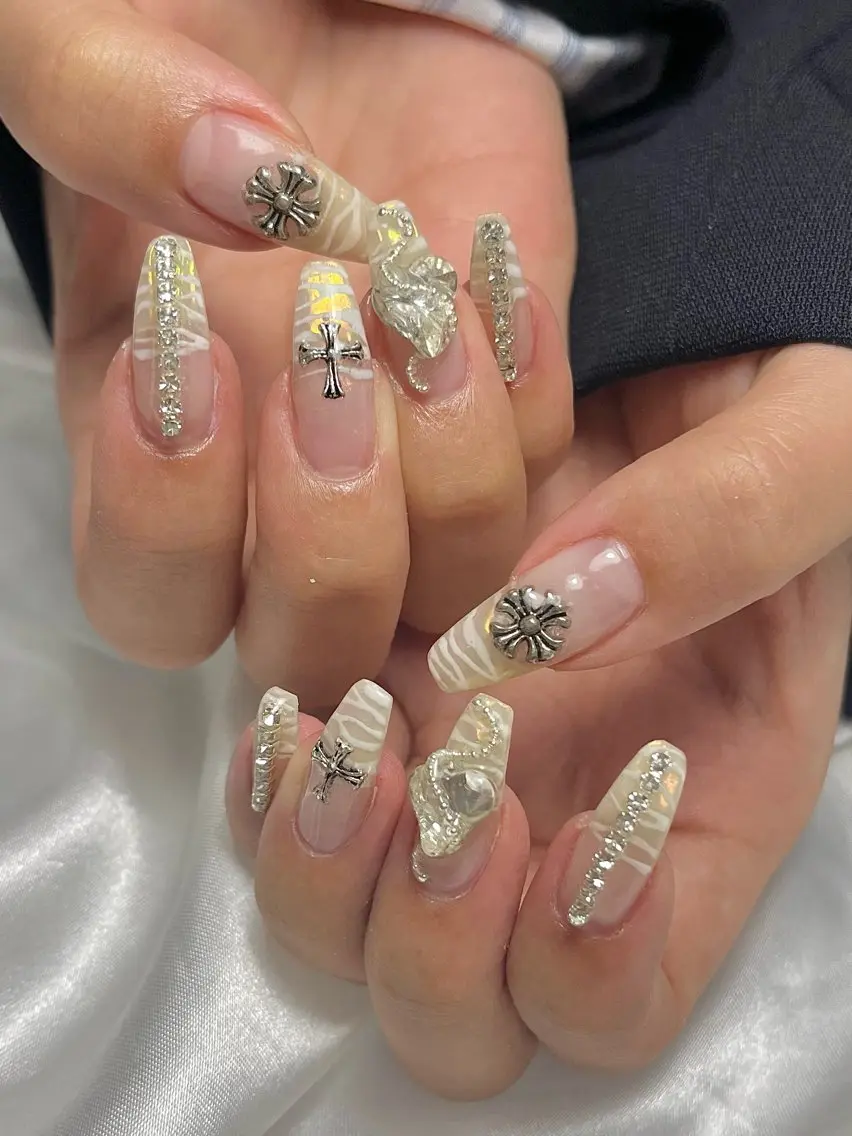 ネイル ハンドネイル フットネイル Nailsalon Fave/Rinaのネイルデザイン