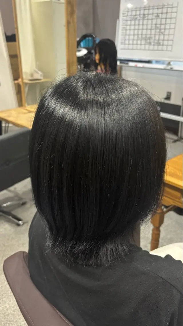ショート カラー 黒髪 ブリーチ ブルーカラー ブルーブラック ヘアカラー 佐野 清良‎🍒♡のヘアスタイル
