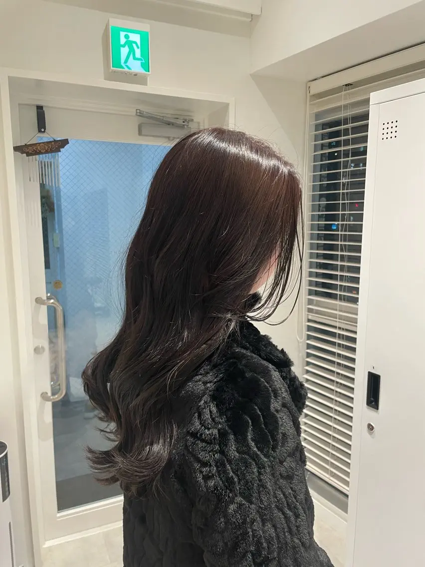 ロング 顔周りカット 🤍恵比寿/透明感/ 小顔カット🤍アズサのヘアスタイル