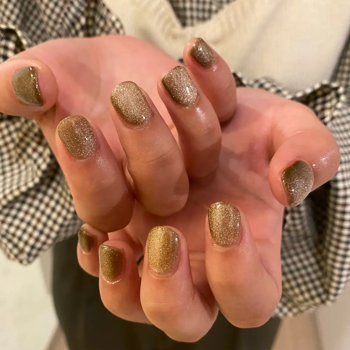 ネイル ブラウン マグネットネイル ワンカラーネイル umi nailのネイルデザイン