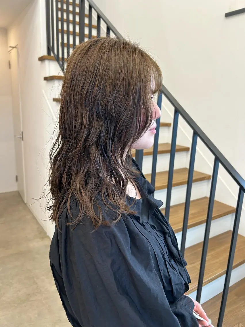 ロング ヘアカラー 本澤 朋香のヘアスタイル