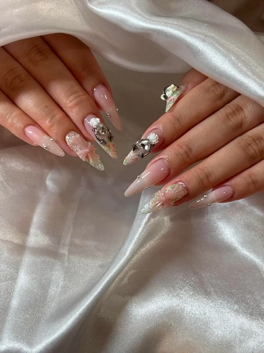 ネイル ハンドネイル MQueen ネイルサロンマルのネイルデザイン