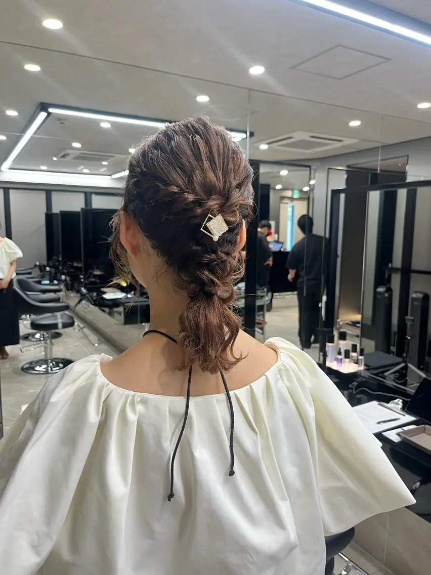 ミディアム ヘアアレンジ ウスイマイコ カット/ケアカラーのヘアスタイル