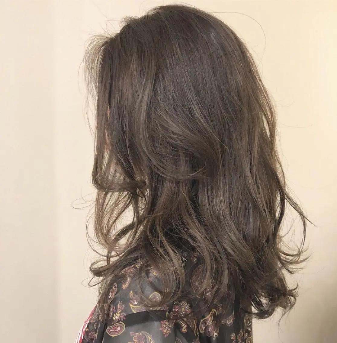 セミロング パーマ カラー 金曽 (天方) 美子のヘアスタイル
