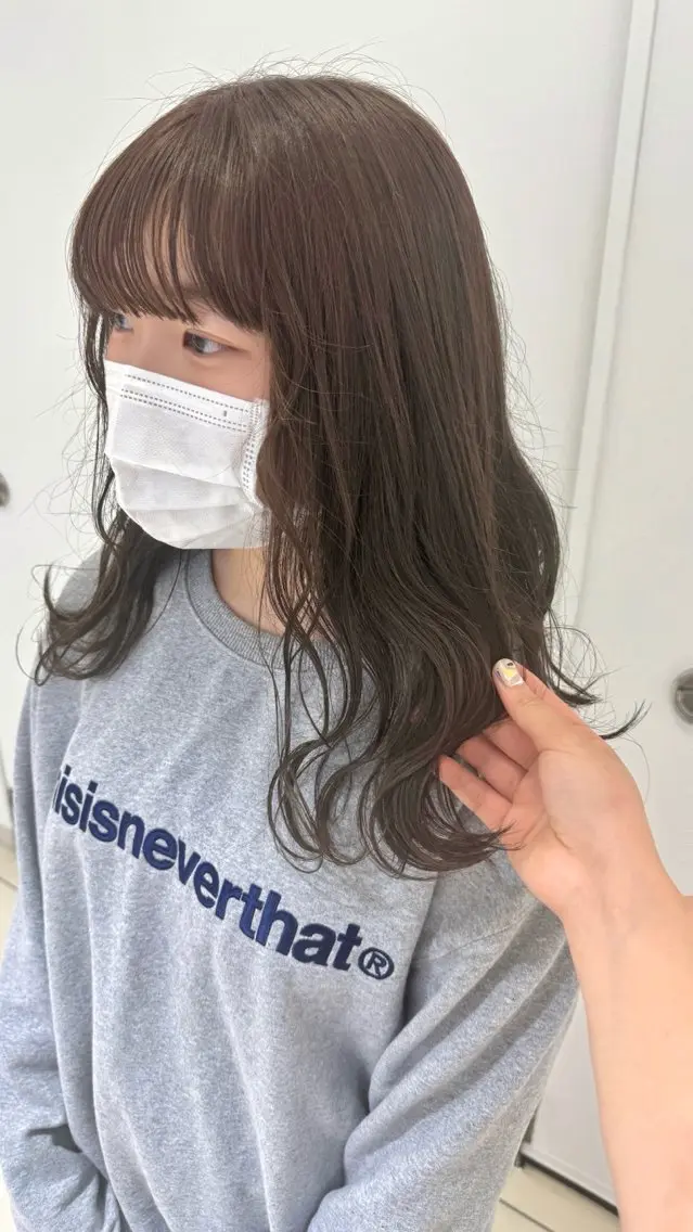 ロング カラー ブラウンカラー ナチュラルブラウン ヘアカラー 森田遥奈/透明感カラ ー/酸性ストレートのヘアスタイル