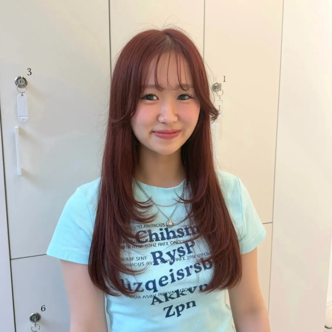 ロング カラー レッドカラー カット ヘアカラー トリートメント ParveMix 🩶🫧入江 香名のヘアスタイル