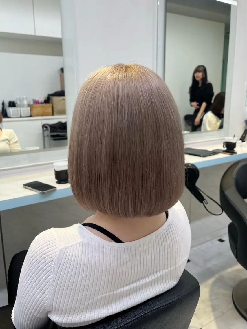 ショート カラー ヘアカラー トリートメント ブリーチカラー 🩵MIZUKIのヘアスタイル
