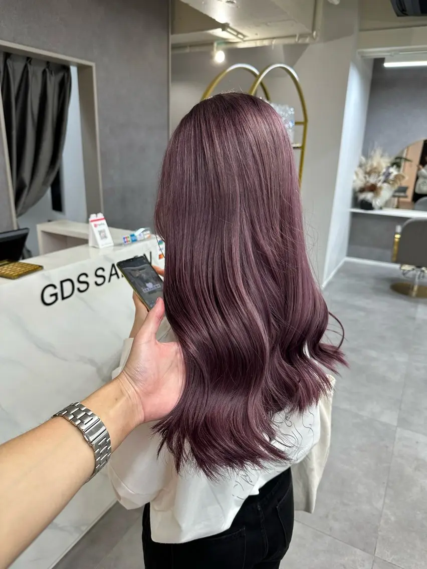 セミロング カラー ラベンダーカラー ピンクカラー ピンクラベンダー ヘアカラー 韓国風　白髪ぼかし NAOTOのヘアスタイル