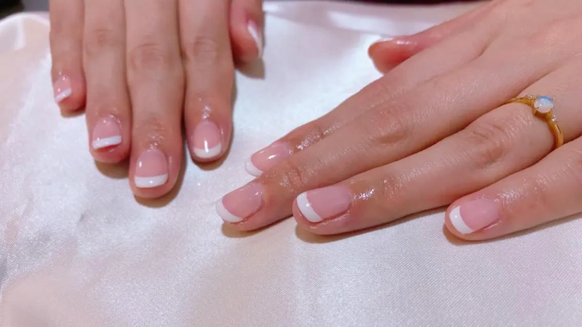 ネイル フレンチネイル nailartist lisaのネイルデザイン