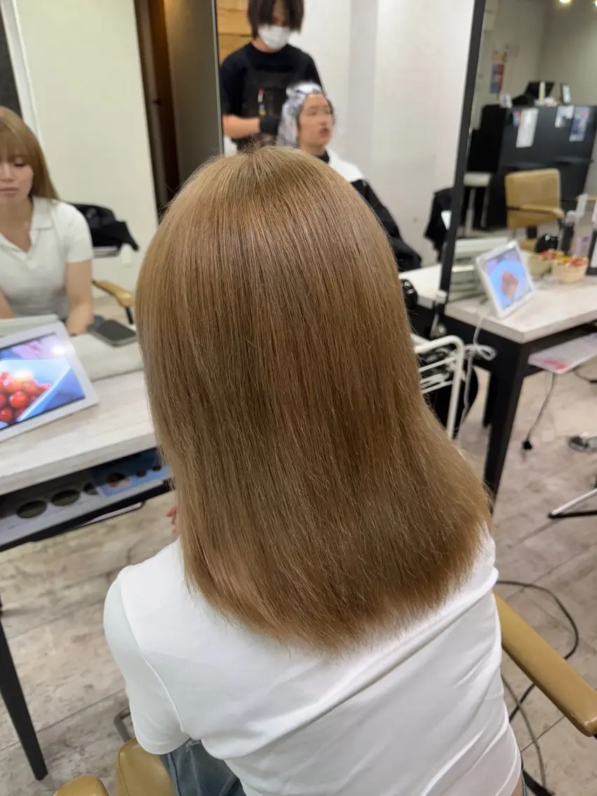 ロング ヘアカラー 槙川 郁弥のヘアスタイル