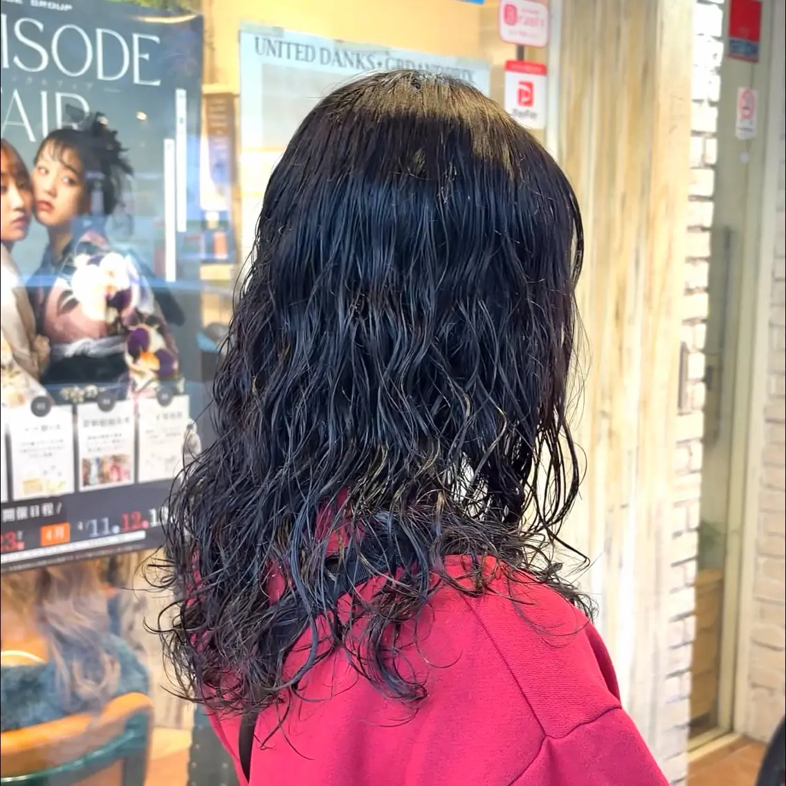 セミロング パーマ セミロングパーマ レイヤーカット カット パーマ 横浜パーマ🌐ボブ✨ 暖色カラーもえかのヘアスタイル