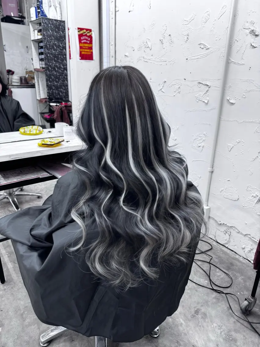 ロング カット ヘアカラー エクステ 魅力引き出しヘア🐾 るくものヘアスタイル