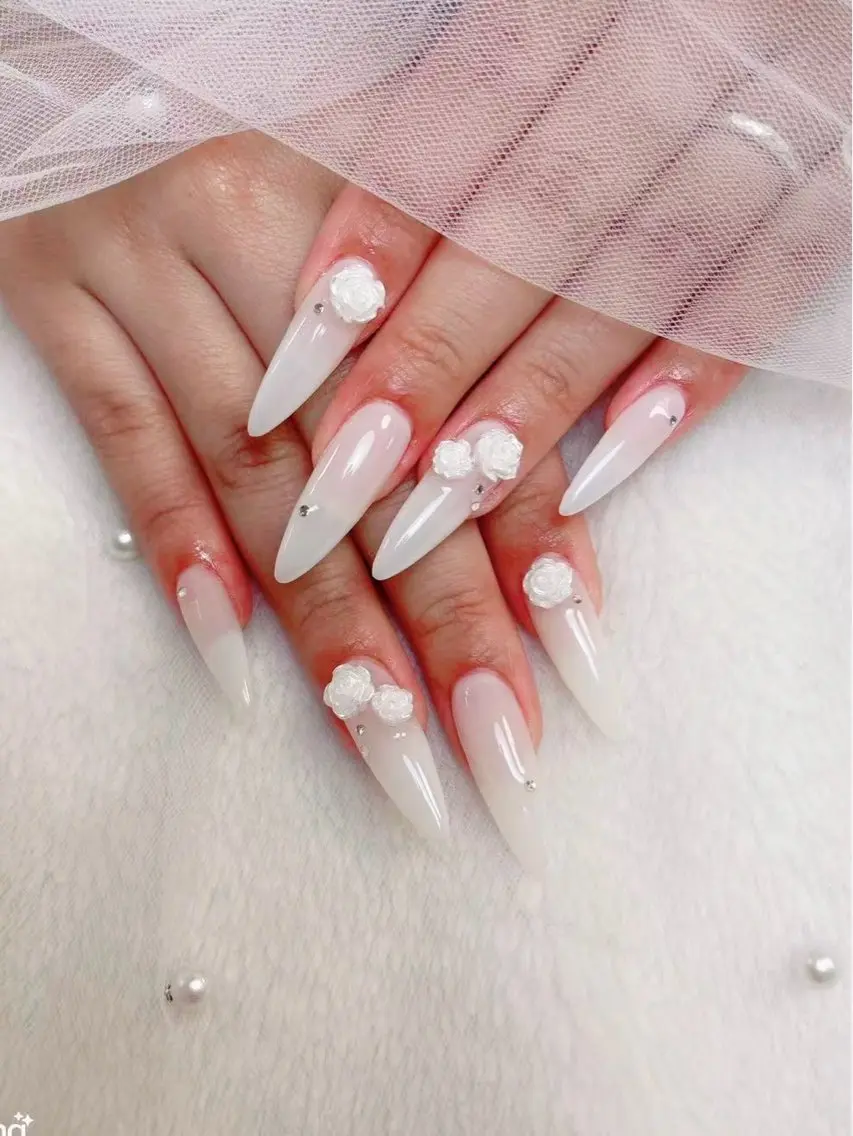ネイル ハンドネイル ネイルサロン lotusのネイルデザイン