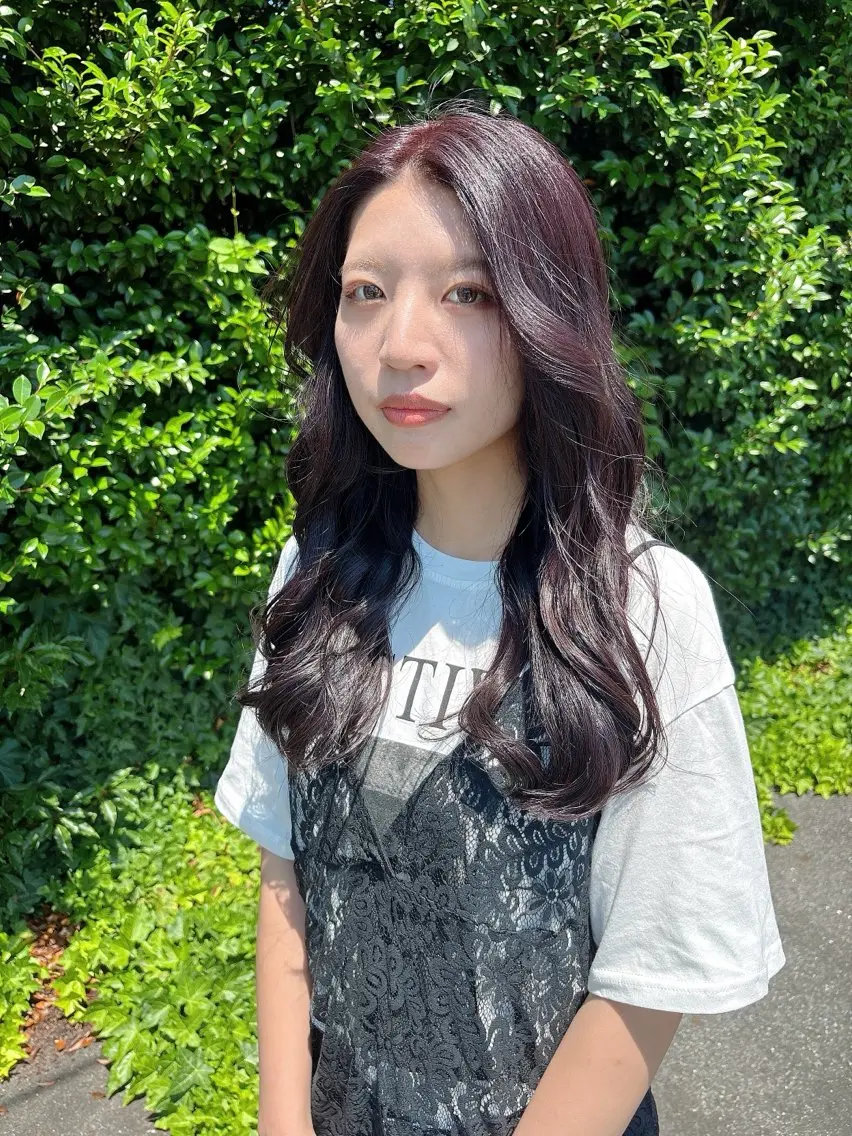 ロング カット ヘアカラー 安藤 ひなたのヘアスタイル