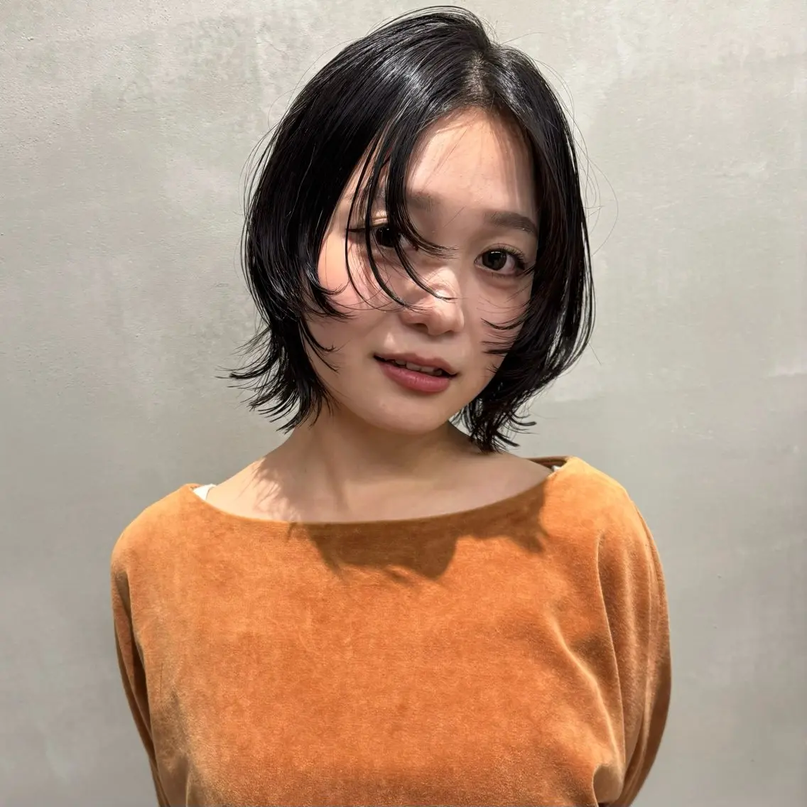 ミディアム カット ヘッドスパ 瑠己杏 :ボブ/ ハイトーンワンカラーのヘアスタイル