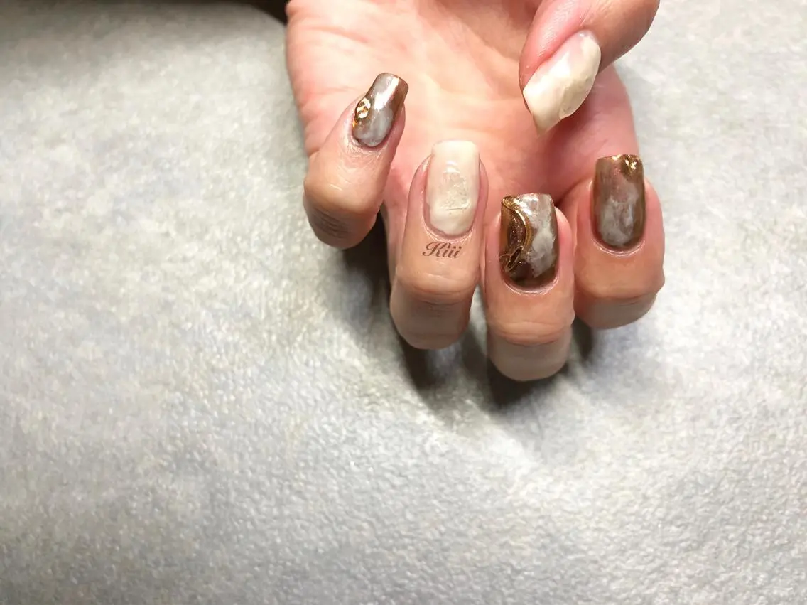 ネイル ハンドネイル フットネイル kiii.__ ✴︎*のネイルデザイン