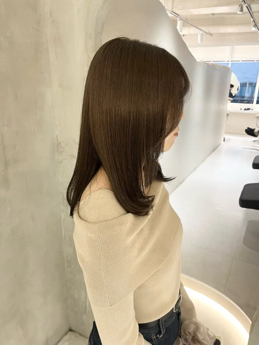 ミディアム カラー ヘアカラー 切りっぱなしボブ/ 艶カラー/綾莉のヘアスタイル