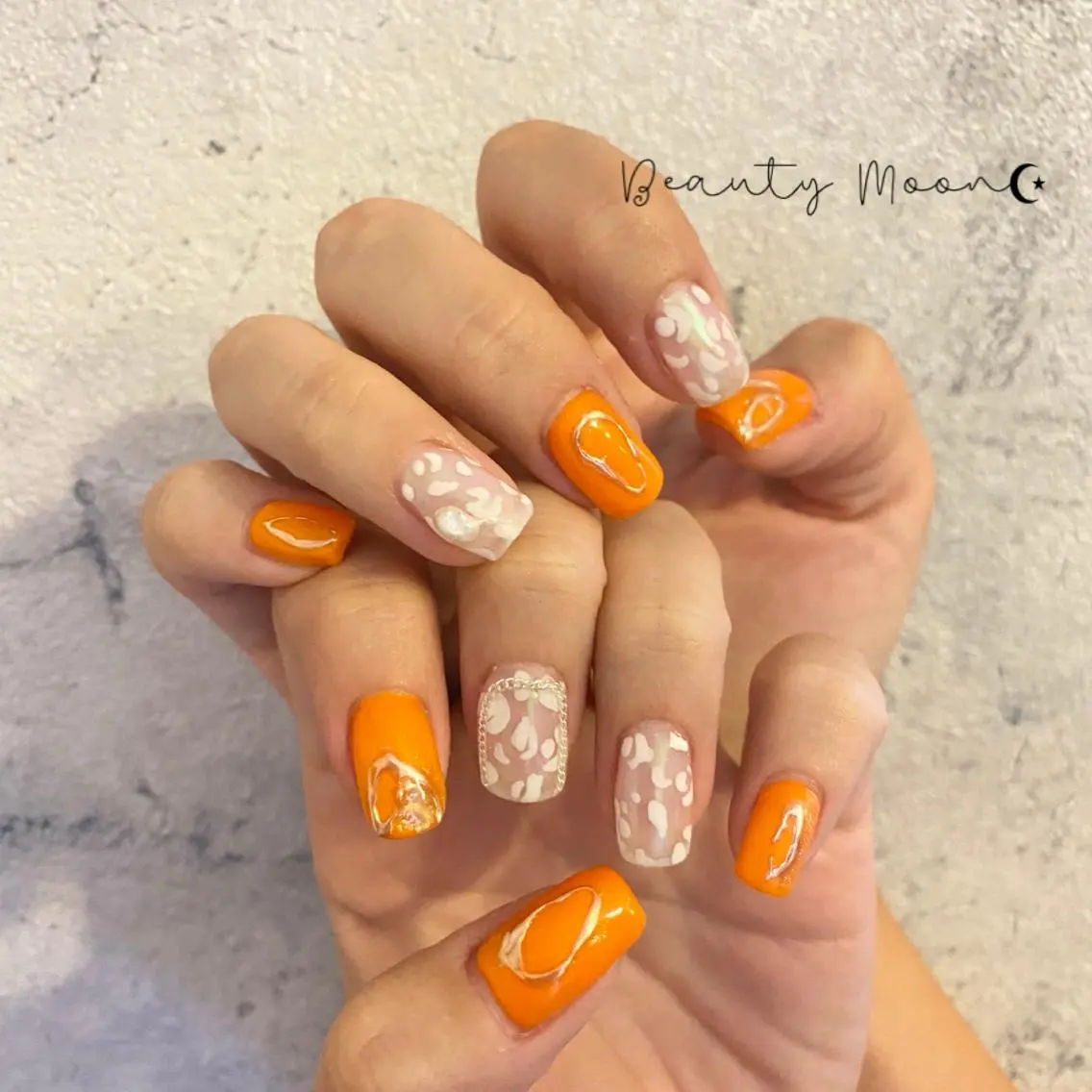 ネイル アニマル柄 アートネイル オーロラネイル クリアネイル グリーン ハンドネイル beauty ☪︎moonのネイルデザイン