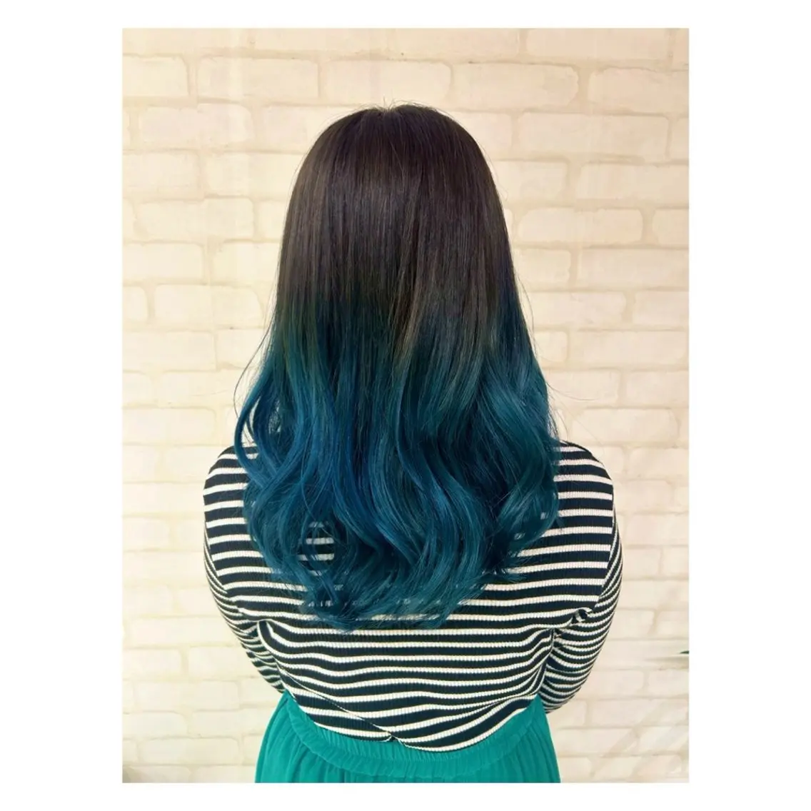 セミロング 石橋 咲のヘアスタイル