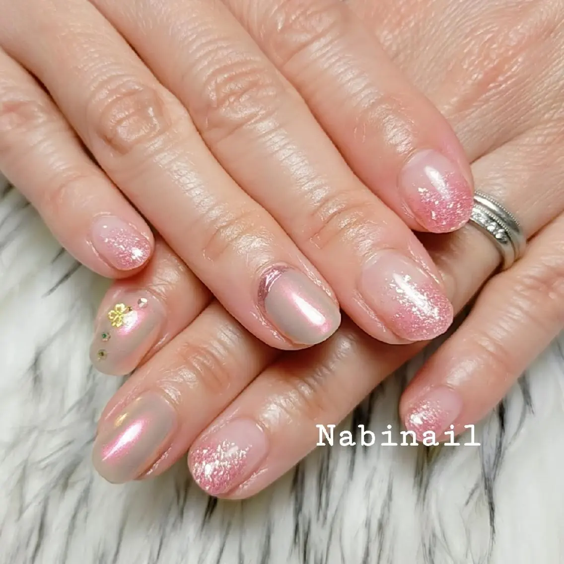 ネイル アートネイル 桜ネイル グラデーション ミラーネイル 西日暮里 Nabinailのネイルデザイン