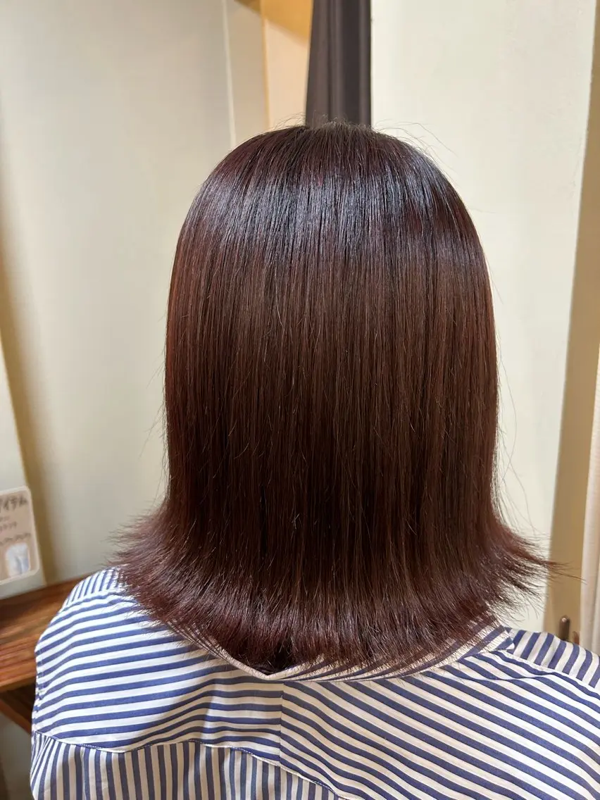 ミディアム 水谷 菜央のヘアスタイル