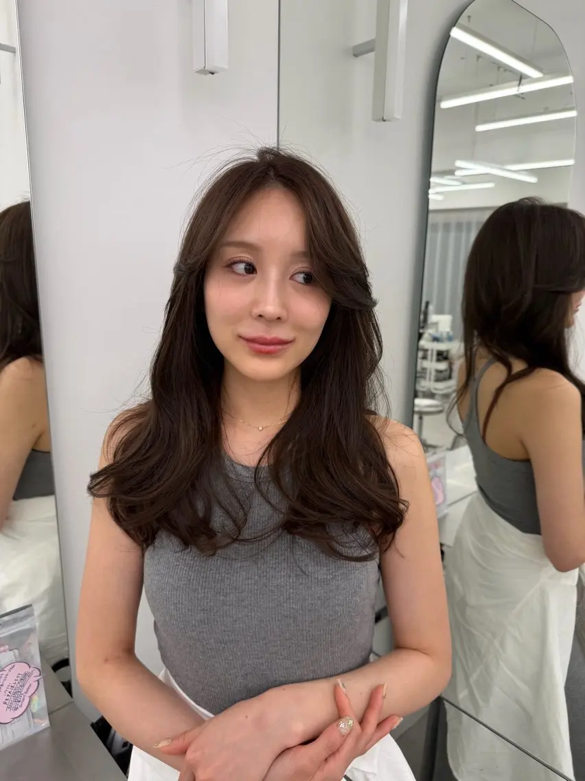 ロング カラー ヘアカラー トリートメント 顔まわりの神様✨ 透明感カラー藤嶋秀幸のヘアスタイル