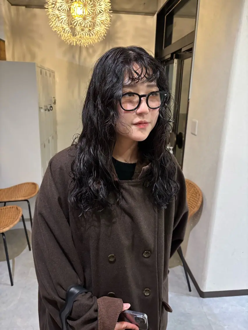 ロング パーマ 顔周りカット レイヤーカット ロング CARICIA🌱 masaeのヘアスタイル