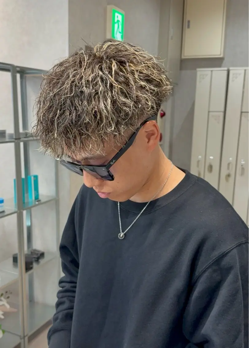 ショート パーマ メンズ メンズメッシュ メンズパーマ メンズツイストパーマ ツイストパーマ カット パーマ メンズパーマ職人/ 天神/tatsukiのヘアスタイル