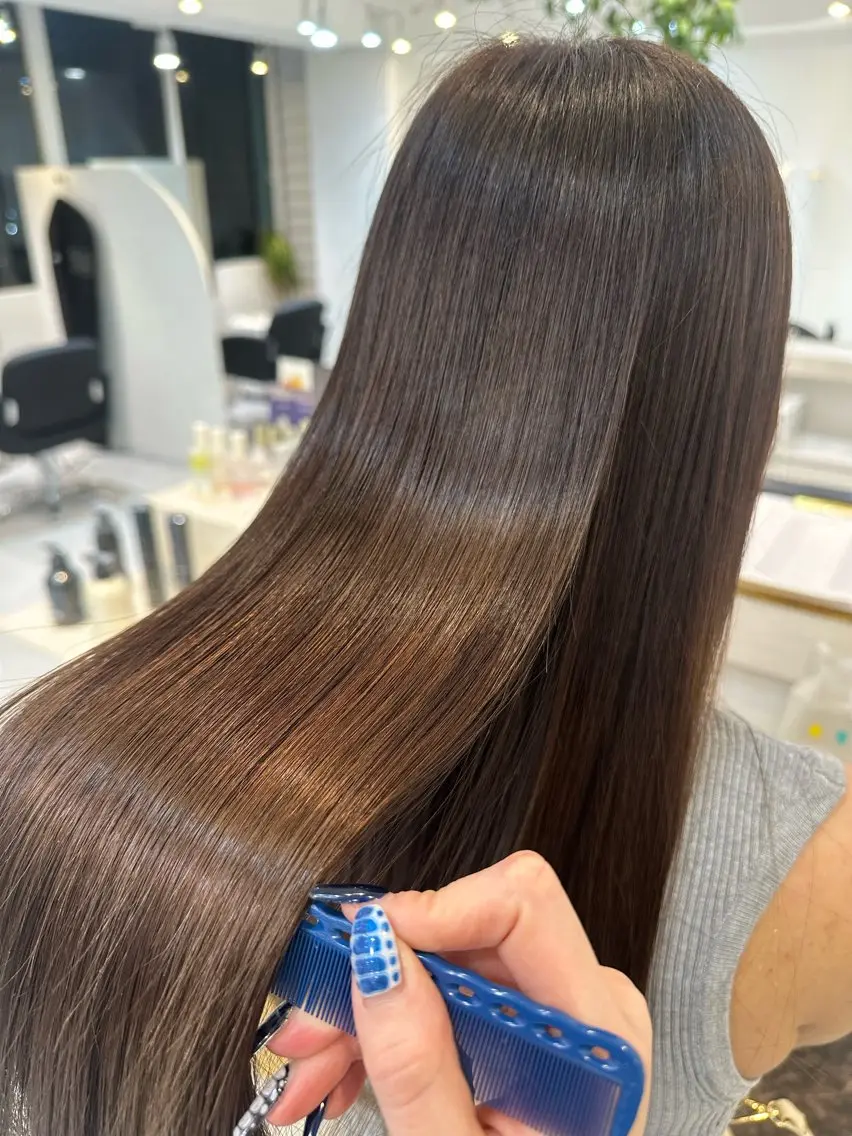 ロング Emuest心斎橋 SAKIのヘアスタイル