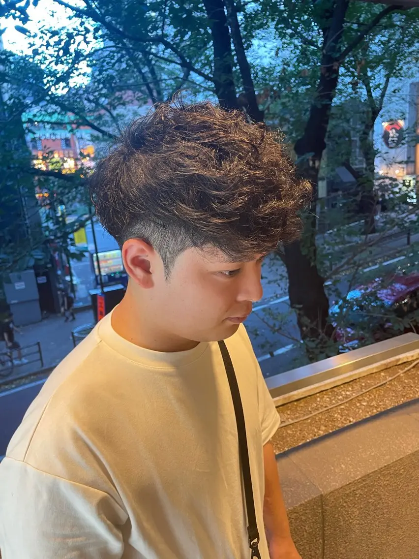 パーマ メンズ スペインカール 渋谷/フェード/ 國分 翔のヘアスタイル